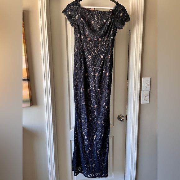 Adrianna Papell Navy Lace Wedding Dress - Picture 4 of 4